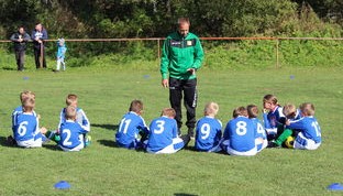 开云体育中国官方网站-骑士教练吹嘘球队战术纪律良好，骑士队的教练