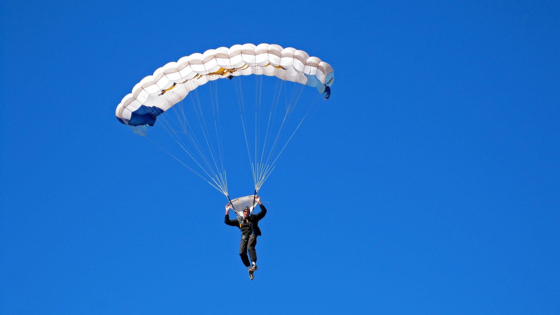 体育新闻中心通报全国自由搏击赛事裁判培训班安排,全国自由搏击锦标赛比赛规则