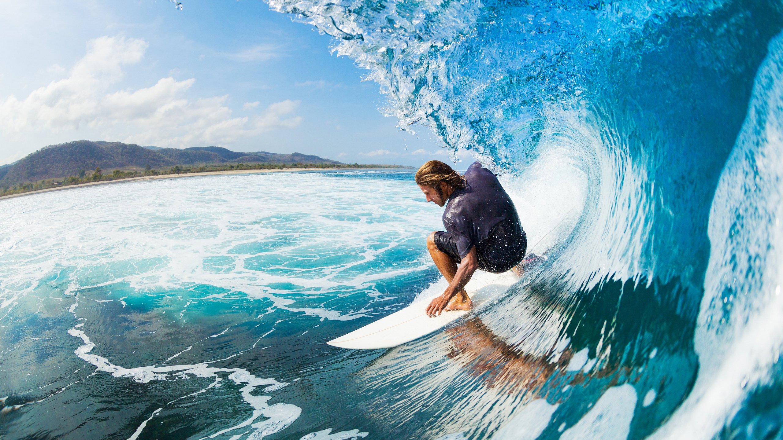 女篮国家队开展防守协作专项训练强化防守体系,女生篮球防守技巧
