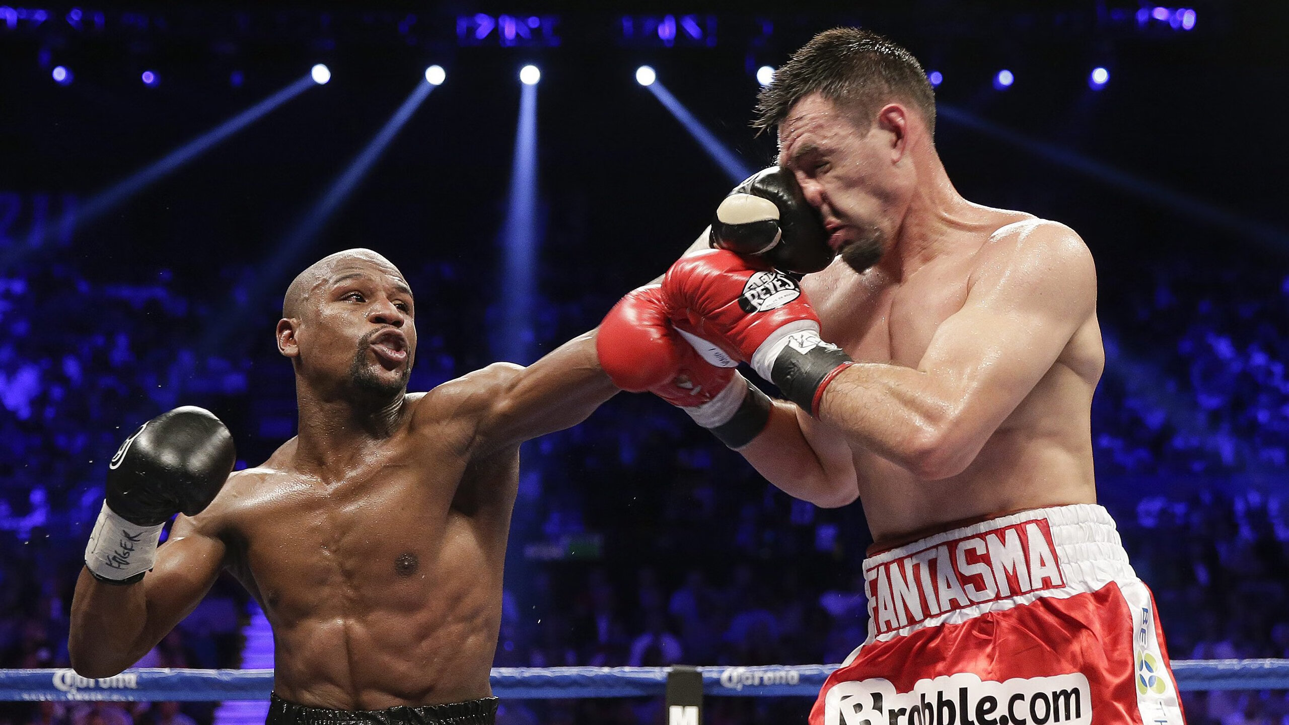 英超激烈角逐,豪门间竞争日趋白热化